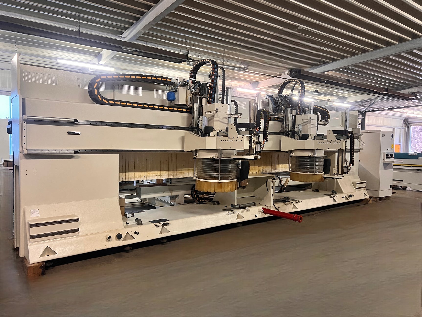 SCM ROUTECH R 400 5 Achs-Bearbeitungszentrum