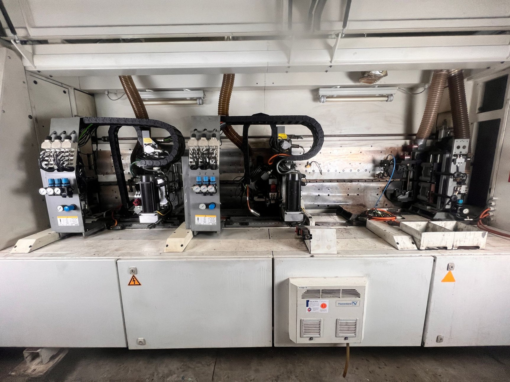 IMA Novimat Concept /I/G/80/650/R3 Kantenanleimmaschine