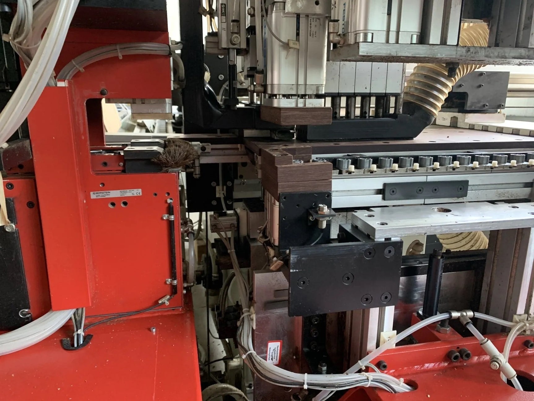 PRIESS & HORSTMANN BAT CNC Bohr und Einpressmaschine Türenfertigung Beschlagbohrmaschine