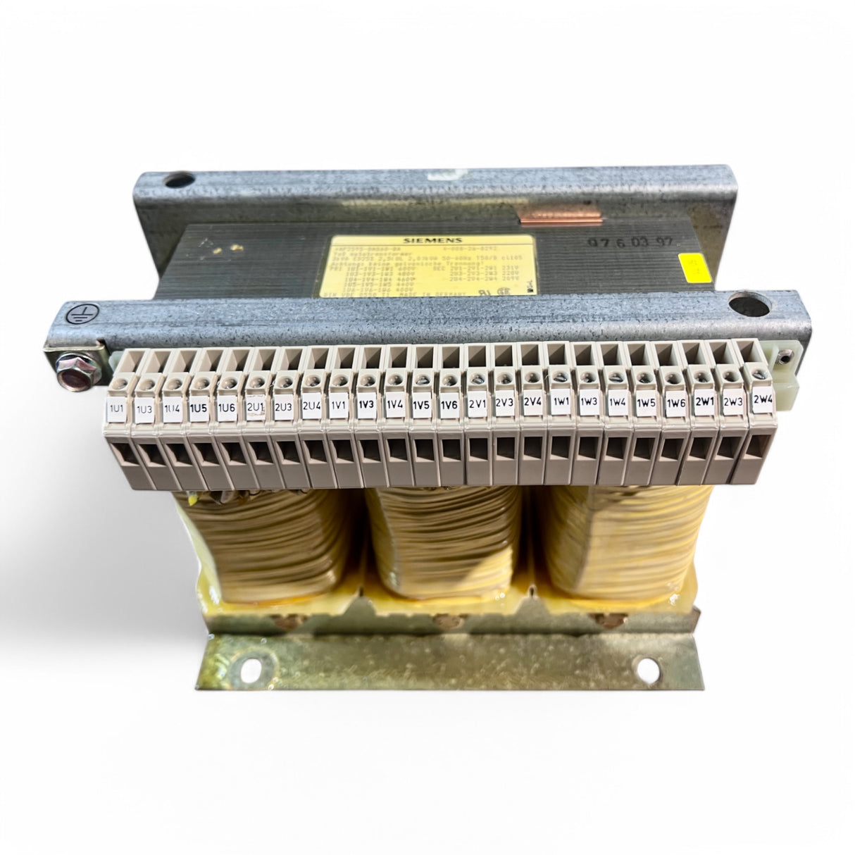 Siemens Autotransformator 4AP2595 0AS60 8A 3 kVA – 400 bis 600 V Eingang – 209 bis 231 V Ausgang