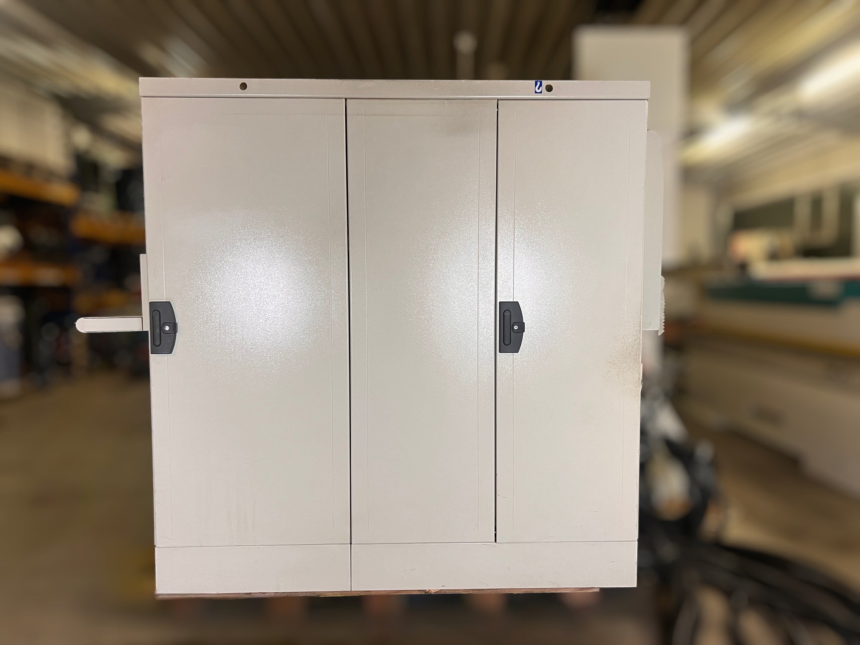 SCM ROUTECH R 400 5 Achs-Bearbeitungszentrum