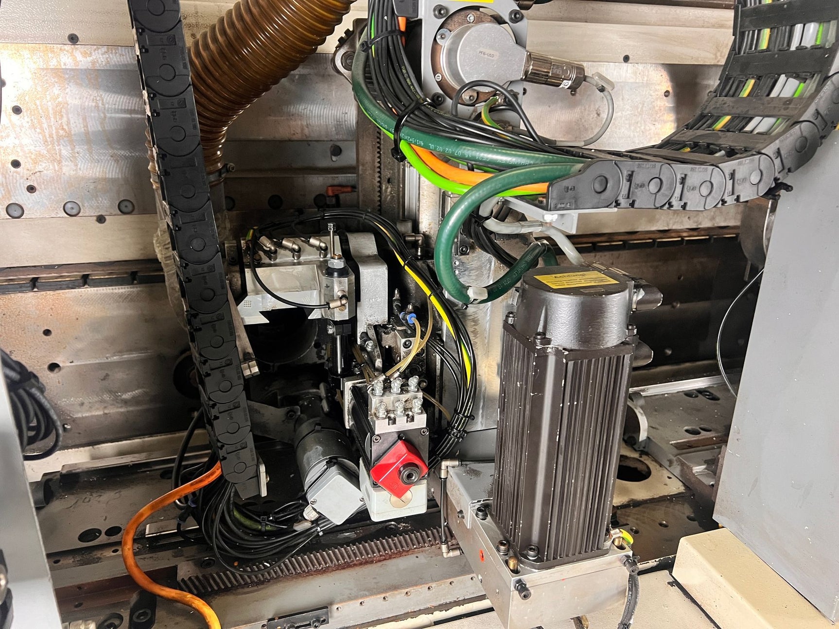 IMA Novimat Concept /I/G/80/650/R3 Kantenanleimmaschine